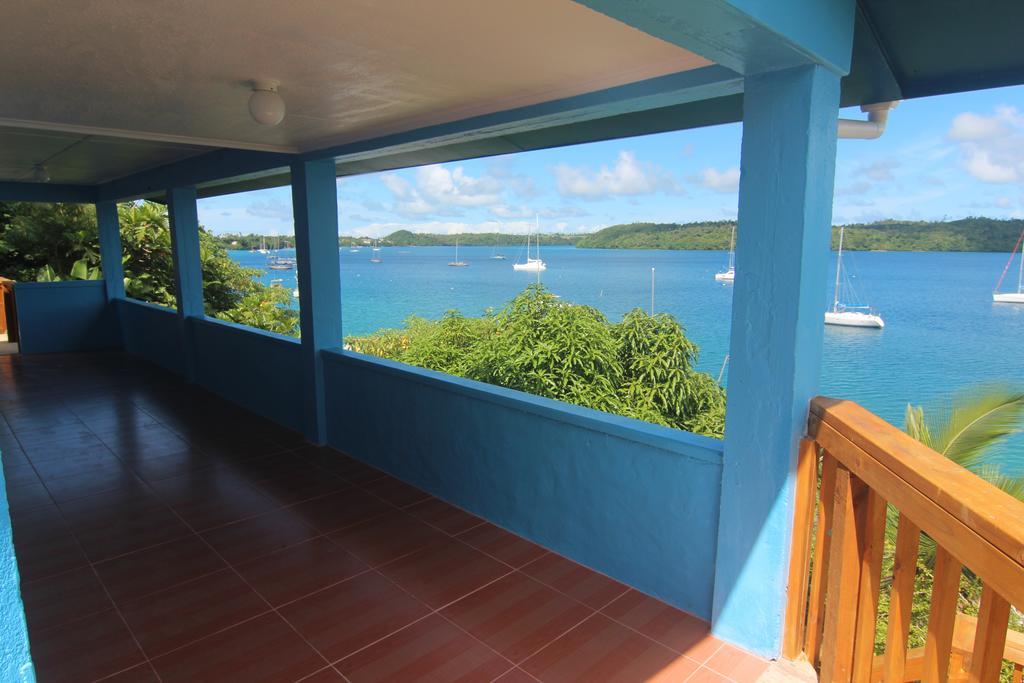 Boathouse Apartments Neiafu Phòng bức ảnh
